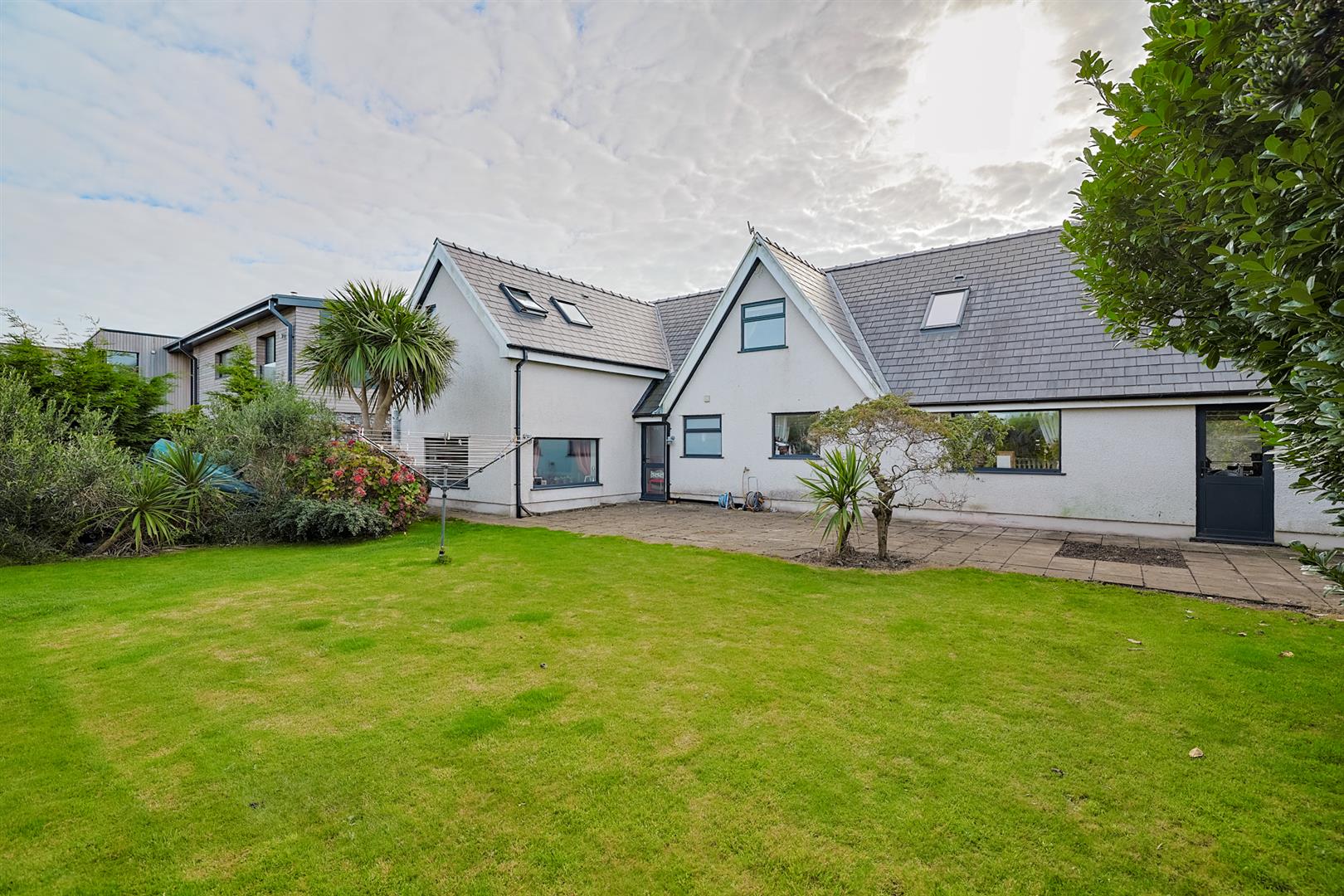 East Cliff, Pennard, Swansea, SA3 2AS